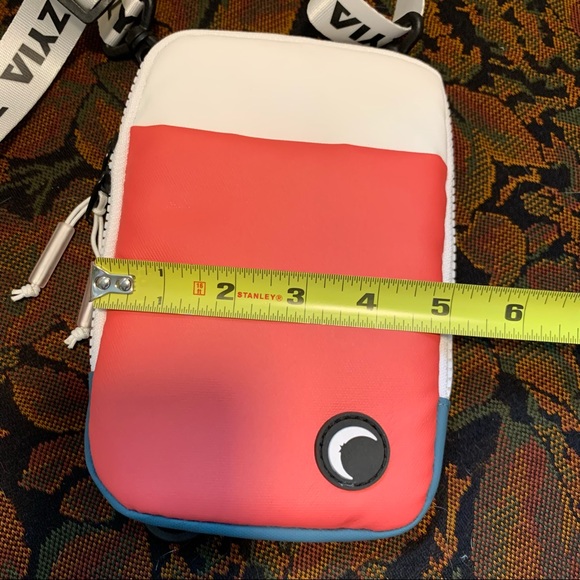 Zyia | Crossbody Colour-block Bag - Picture 10 of 12